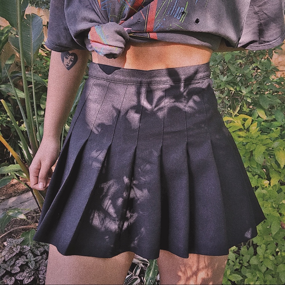 SOLD American Apparel Pleated School Skirt ✿